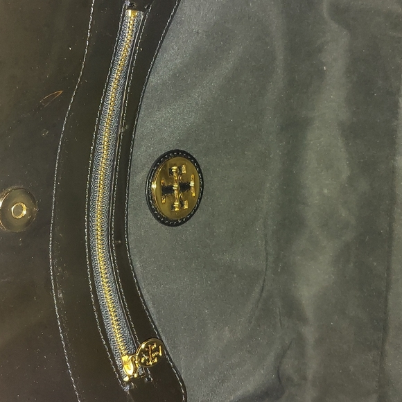 Tory Burch Black Bome Patent Leather Tote Bag with Goldtone Hardware - Picture 10 of 16